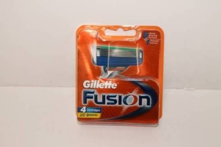 GILLETTE 4 LAMETTE LAME DI RICAMBIO PER RASOIO FUSION Gillette 300096 Lamette per rasoi da uomo