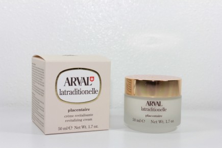 ARVAL LATRADITIONELLE CREME PLACENTAIRE 50ML crema revitalizzante Arval 20495 Cosmetici viso e corpo