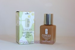CLINIQUE SUPERBALANCED MAKEUP 30ML N.6 LINEN  Fondotinta riequilibrante Clinique 029009/006 Make up