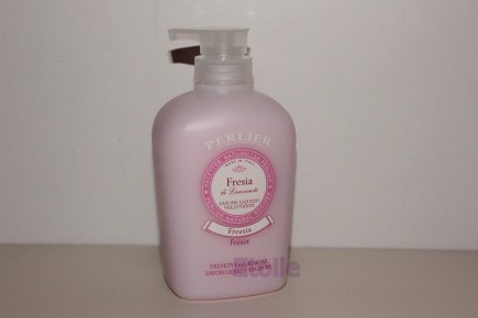 PERLIER SAPONE LIQUIDO VELLUTANTE ALLA FRESIA 300ML Perlier 535035/006 Detergenti corpo