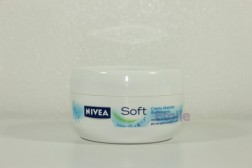 NIVEA SOFT CREMA IDRATANTE RINFRESCANTE CON OLIO JOJOBA E VITAMINA E 200ML NIVEA 95020 Creme e lozioni