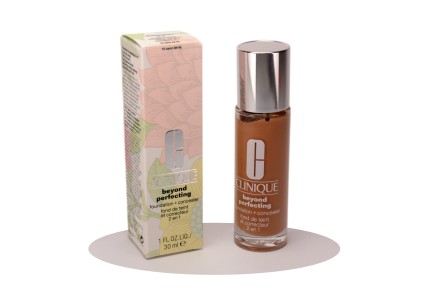 Clinique Beyond Perfecting 2 In 1 Fondotinta E Correttore N 18 Sand 30Ml Clinique 029010/018 Make up