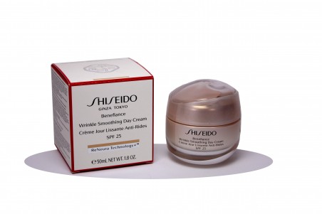 SHISEIDO WRINKLE SMOOTHING DAY CREAM SPF25 50ML Crema Viso Pelli Normali Secche Shiseido 830005 Antirughe