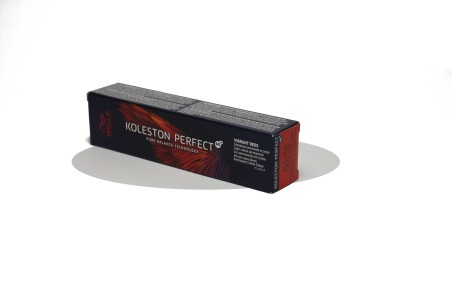 WELLA KOLESTON PERFECT VIBRANT REDS N. 66/56 Colorazione Permanente In Crema Wella 640215/6656 Colore