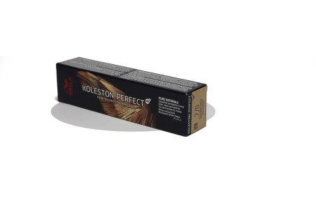 WELLA KOLESTON PERFECT PURE NATURALS N. 7/0 Colorazione Permanente In Crema Wella 640215/70 Colore