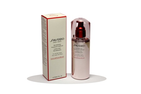 SHISEIDO REVITALIZING TREATMENT SOFTENER 150ML Lozione rivitalizzante Shiseido 830350 Creme idratanti