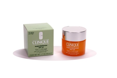 CLINIQUE SUPERDEFENSE SPF25 50ML Crema Protettiva Antietà e antifatica 1,2 Clinique 28083 Antirughe